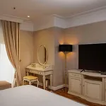 Radisson Collection Morina Hotel, Tirana Hotell Selitë e Vogël