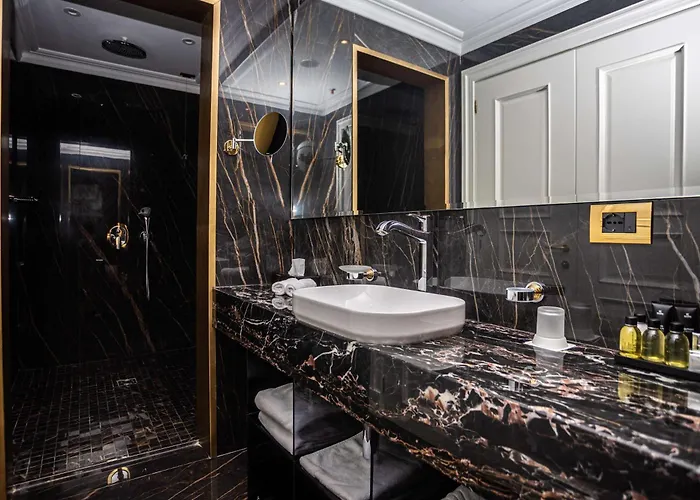 Radisson Collection Morina Hotel, Tirana 3*