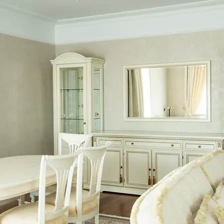 Radisson Collection Morina Hotel, Tirana Selitë e Vogël