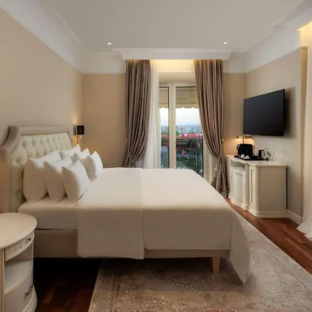 Radisson Collection Morina Hotel, Tirana 3*