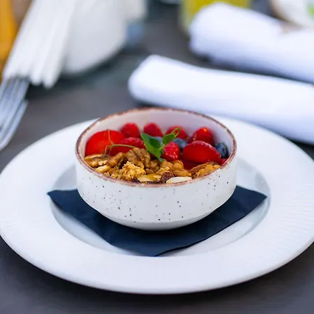 Radisson Collection Morina Hotel, Tirana 4*