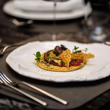 Radisson Collection Morina Hotel, Tirana 4* Selitë e Vogël