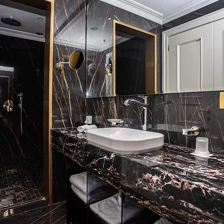 Radisson Collection Morina Hotel, Tirana 3*