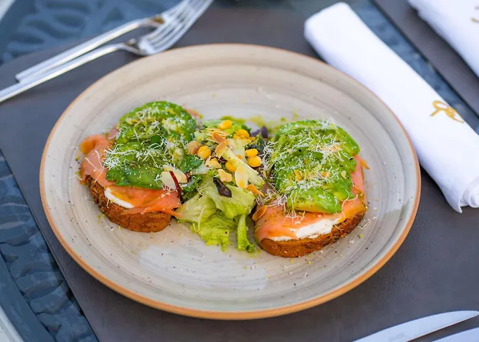 Radisson Collection Morina Hotel, Tirana 4* Selitë e Vogël